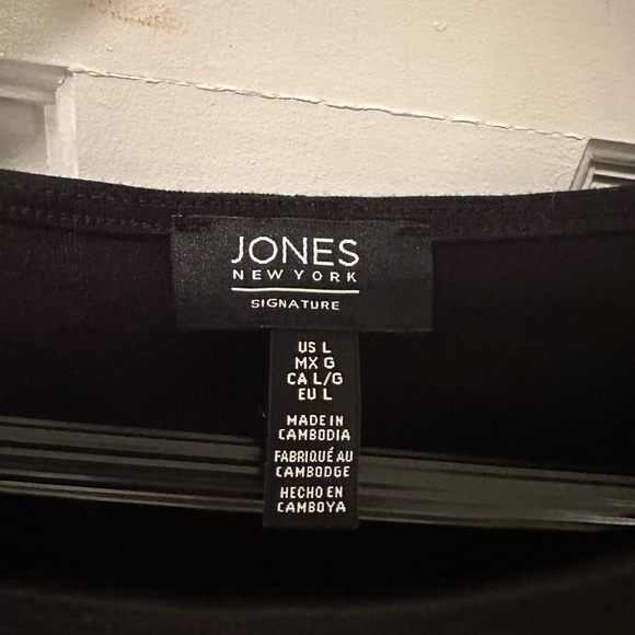 Jones New York Signature black short sleeved T-shirt with open shoulders large.. - Picture 8 of 13
